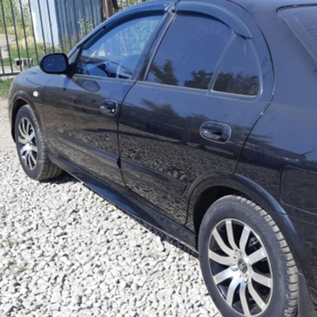 Накладки на пороги для Nissan Almera Classic купить недорого с доставкой в Орел