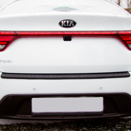 Защитная накладка на задний бампер KIA Rio (2017-н.в., седан) купить недорого с доставкой в Орел