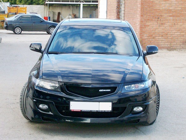 Решетка радиатора (сетка в комплекте) "MUGEN Style" для Honda Accord VII (2006-2008) купить недорого с доставкой в Орел