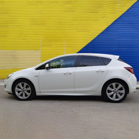 Накладки на пороги для Opel Astra J (2009-2015) купить недорого с доставкой в Орел
